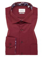 Chemise Eterna MODERN FIT TWILL rouge foncé avec col Kent en coupe moderne